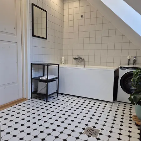 Away Apartment *
