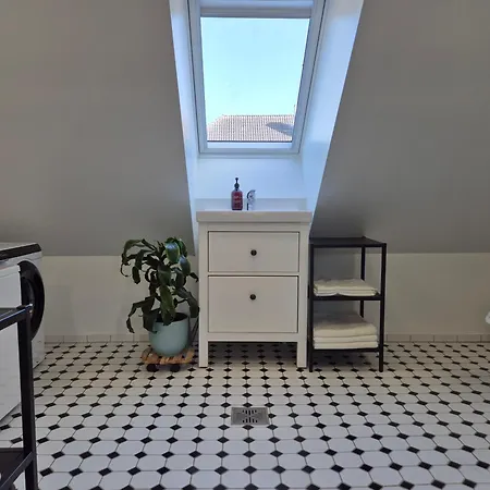 Apartment Away *